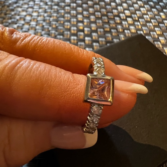 Sterling silver ring size 7 - Picture 2 of 3